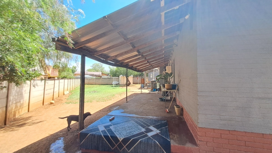 3 Bedroom Property for Sale in Uitsig Free State